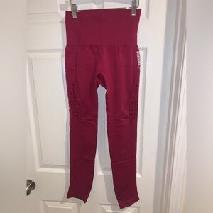 Gymshark High Rise Energy Seamless Cropped Leggings size small 25 inseam